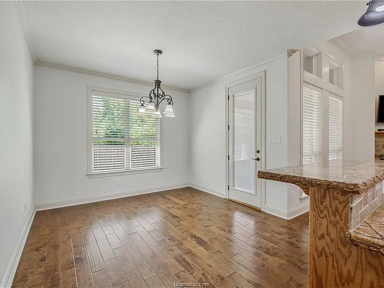 15701 Timber Creek Ln — Photo 8