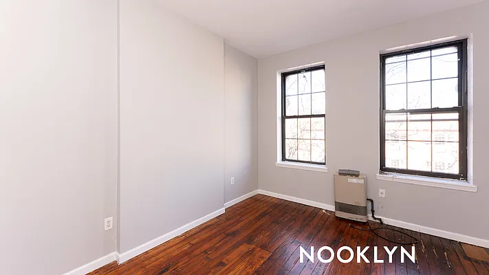 Rented by Nooklyn NYC LLC | media 18