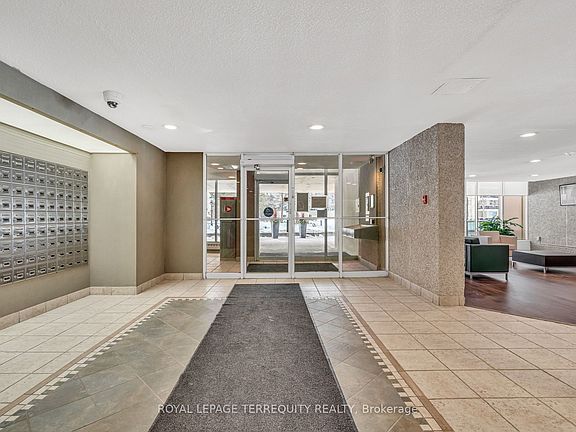 2nd image of 812 Burnhamthorpe Rd #410