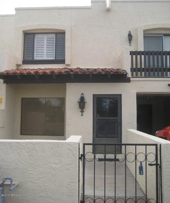 1st image of 654 E Camino Lujosa