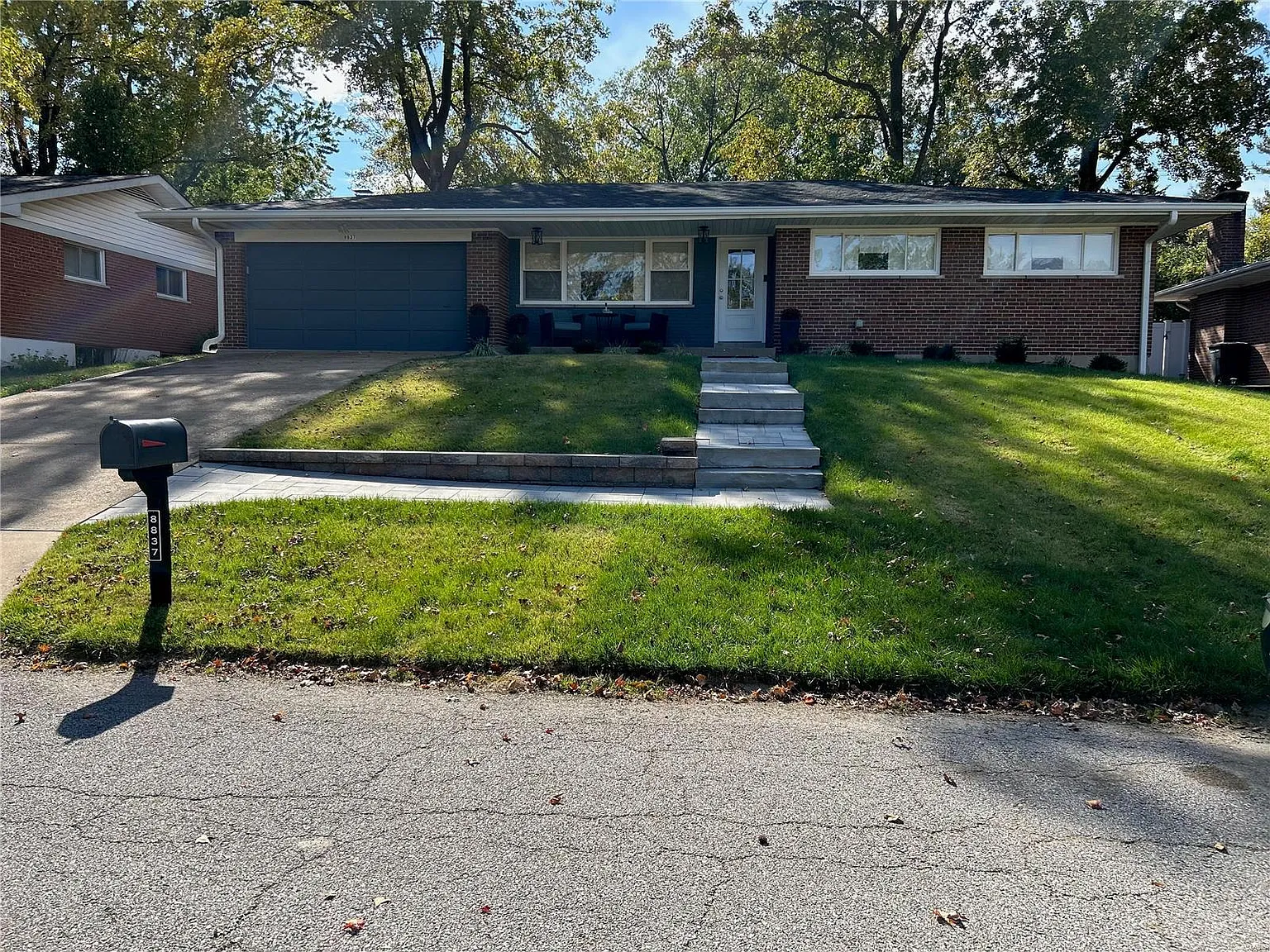 8837 Hemingway Dr photo 1