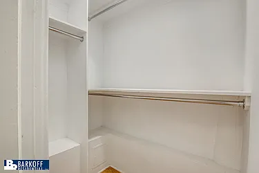 Rented by Barkoff Residential 