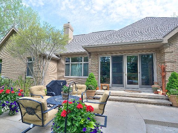 2nd image of 1043 Rosemary Ct
