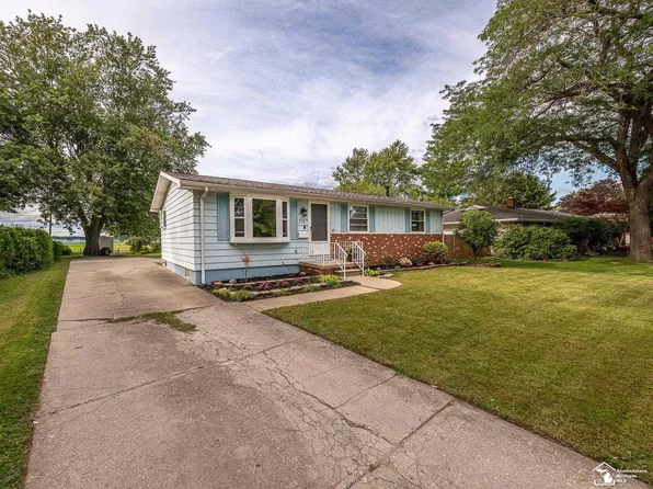 255 Crampton Dr, Monroe, MI 48162