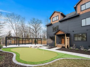 9738 University Ave NW, Minneapolis, MN 55448