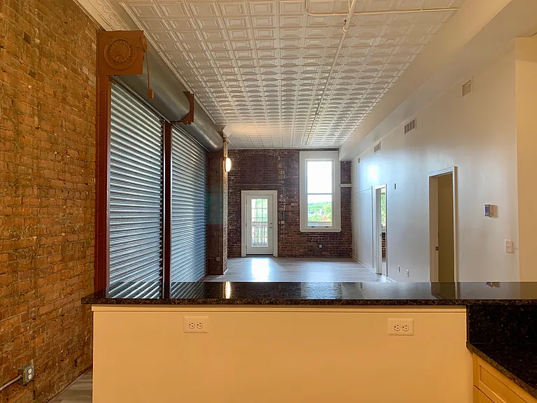 306 S Main St #2A — Photo 7