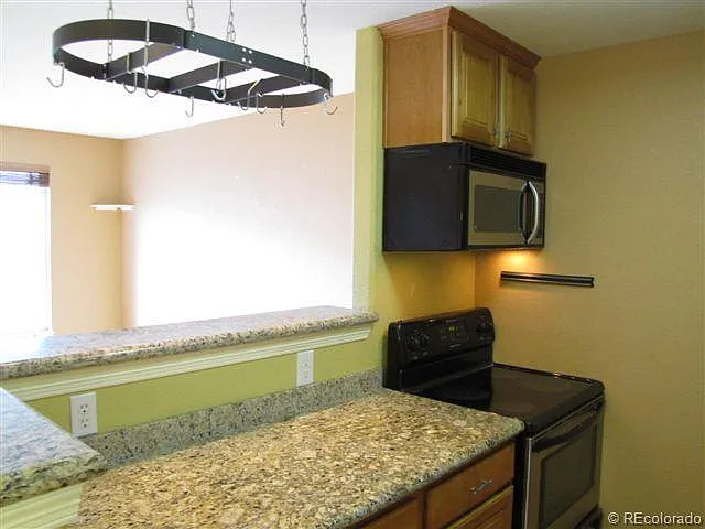 2345 N Clay St #203 — Photo 7