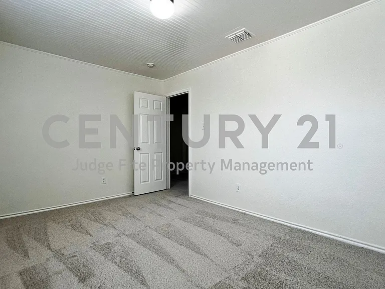 1724 Quails Nest Dr — Photo 33
