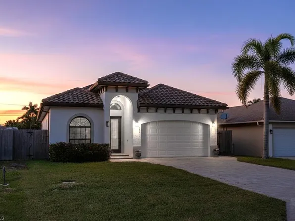 735 99th AVE N, NAPLES, FL 34108