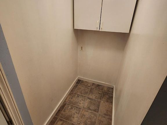 5th image of 21 Hilldale Ave #1