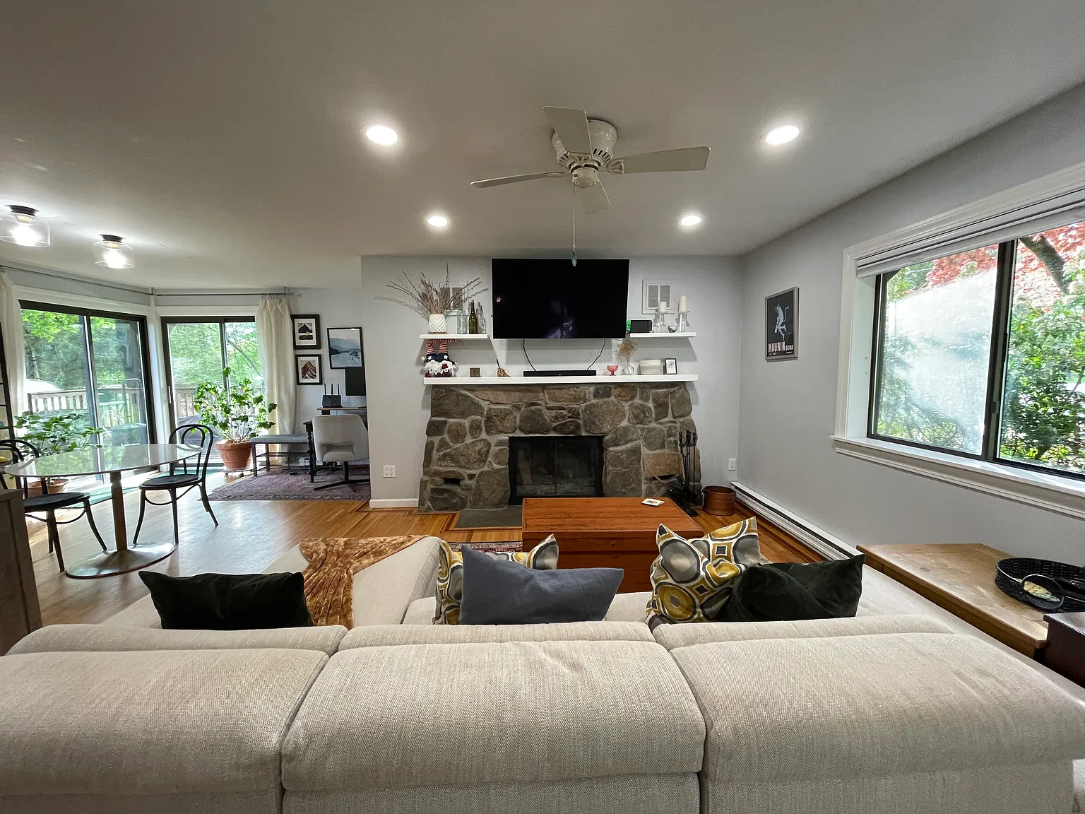 2 bed, 1.5 bath, 1200 sqft, $3,800 — Photo 4