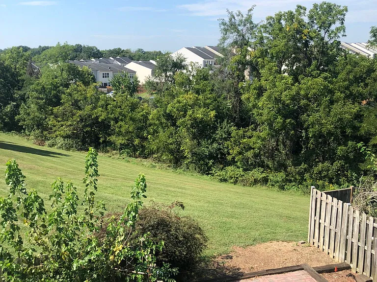 253 Waterford Ln — Photo 23
