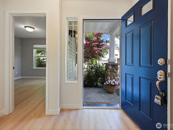 5th image of 3147 6th Avenue NW