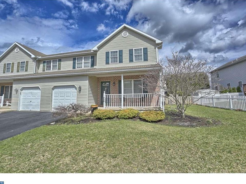 1st image of 211 Evergreen Ln