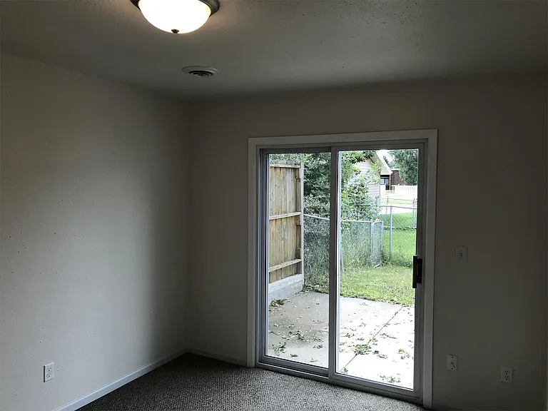 1413 Collins Ave #1 — Photo 8