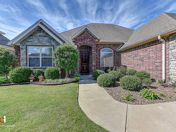 2nd image of 4210 Willowbend Dr