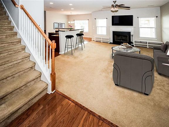 2nd image of 96 Highland Pointe Cir E