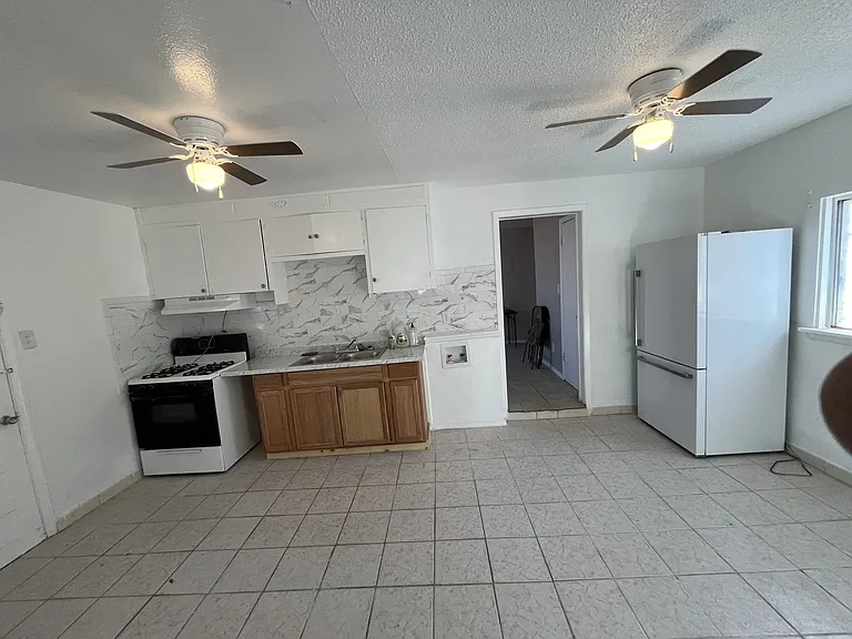 3728 Truman Ave — Photo 5