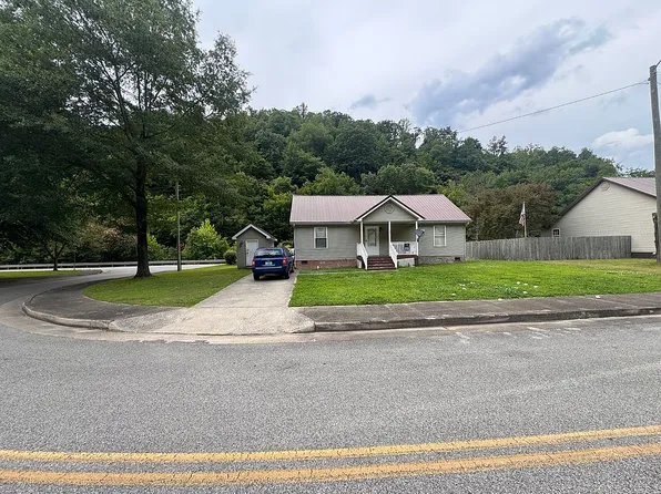 29 Chafin St, Matewan, WV 25678