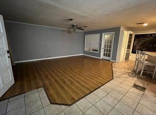 795 Royal Rd, Port Lavaca, TX 77979