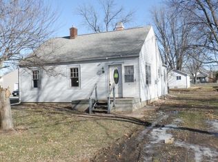 116 Berry St, Washington, IL 61571