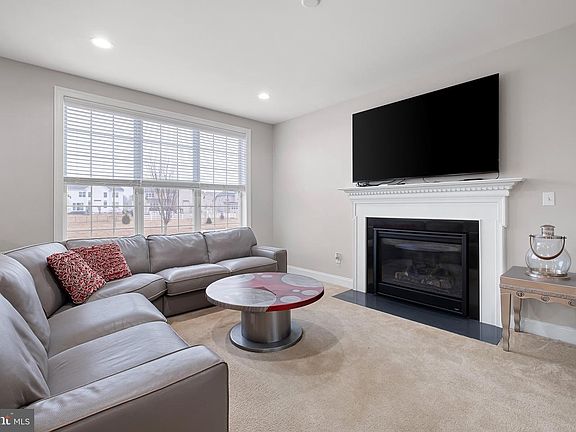 5th image of 1224 Caitlin Way