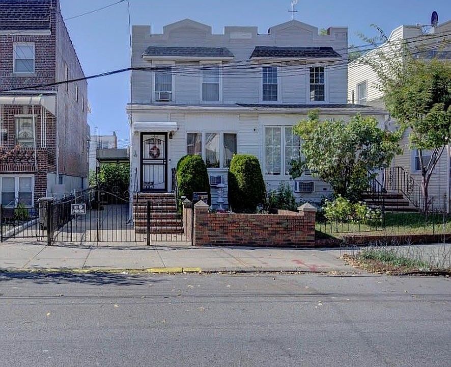 1st image of 1860 W 3rd St