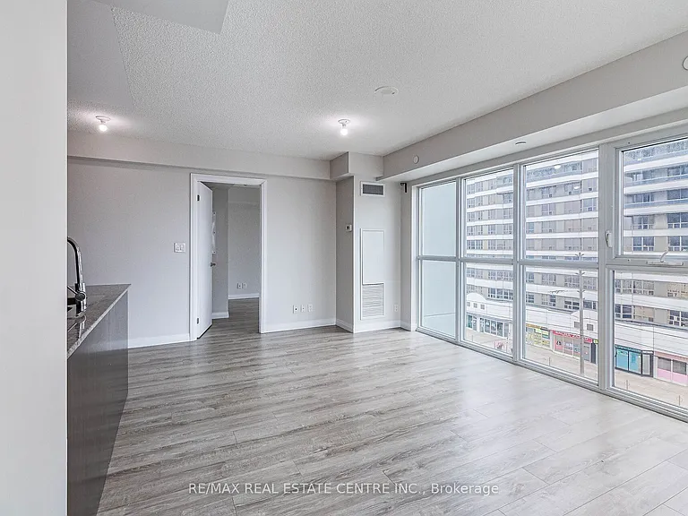 2152 Lawrence Ave E #608 — Photo 9