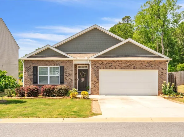 201 Sweetgrass Ln, Piedmont, SC 29673