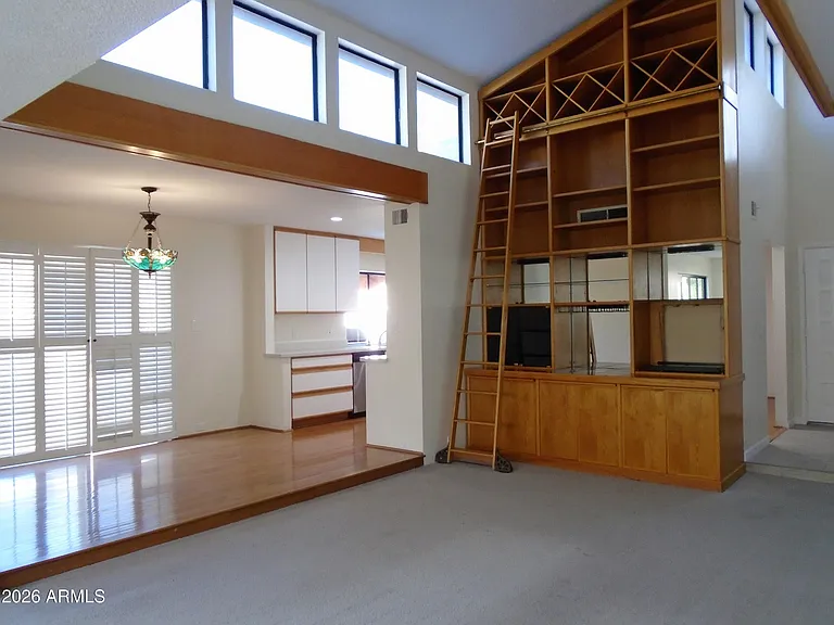 1910 E Winter Dr — Photo 3