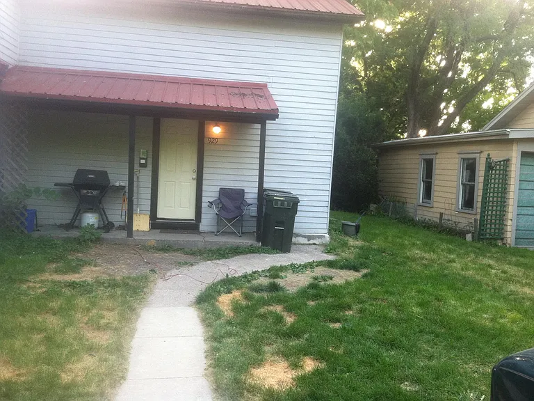 929 S Summit St — Photo 5
