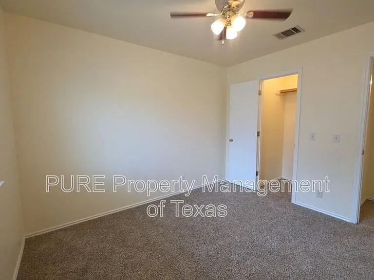 609 Losoya Ct — Photo 27