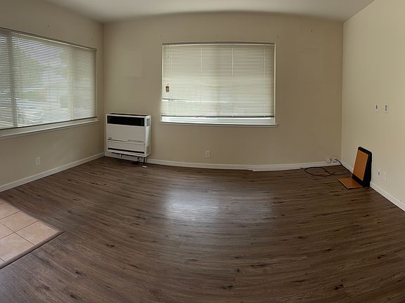 4th image of 976 Karol Way APT 1