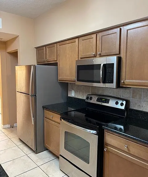 4208 Myrtlewood Cir E #4208 — Photo 3