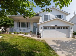 304 Carriage Hills Rd, Normal, IL 61761