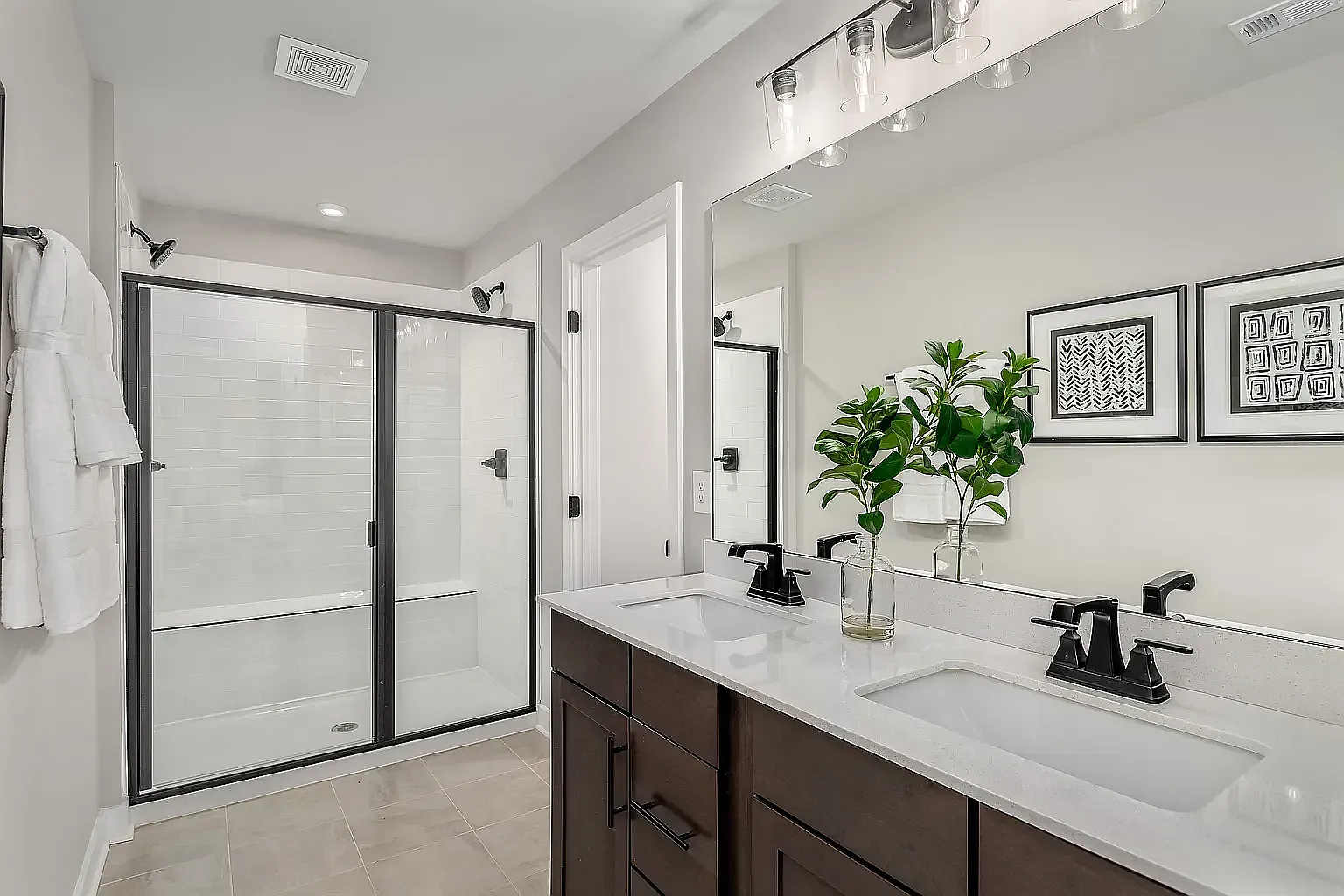 3 bed, 2.5 bath, 2463 sqft, $3,200 — Photo 1