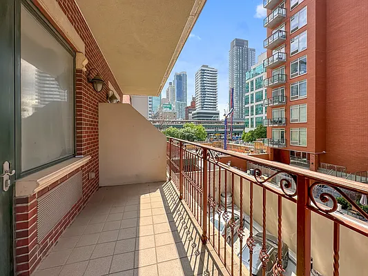 Rented by Douglas Elliman | media 15