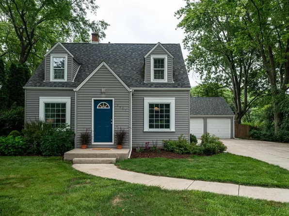 1952 N 119th STREET, Wauwatosa, WI 53226
