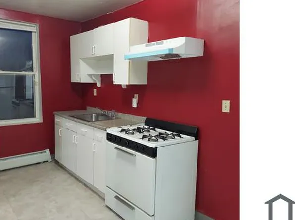 207 Bayview Ave, Jersey City, NJ 07305