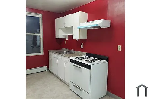207 Bayview Ave Photo 1