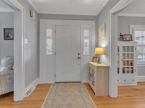 5th image of 340 4th St