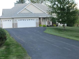 625 E Lake Geneva Rd NE, Alexandria, MN 56308