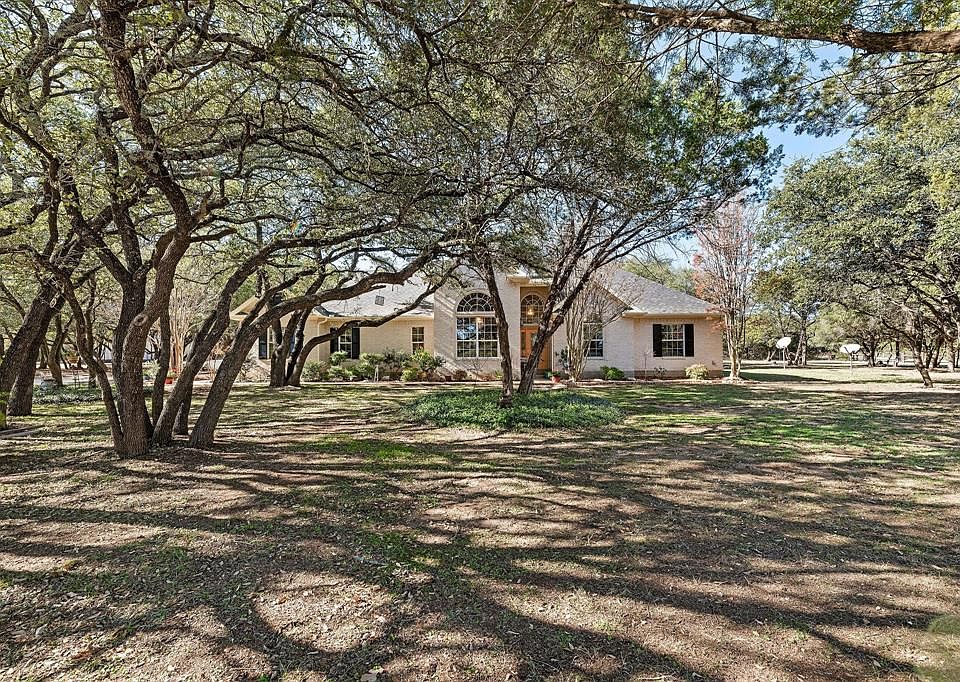 1st image of 326 Private Road 1400 W
