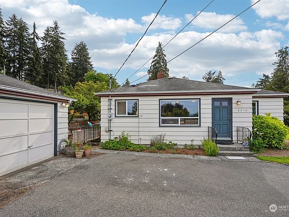 3rd image of 6410 21st Avenue NE