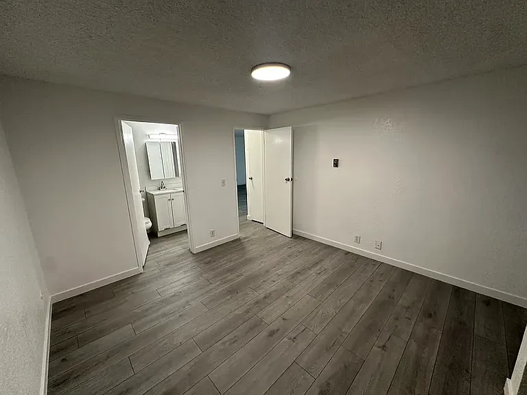 120 Stanford Dr #D — Photo 12