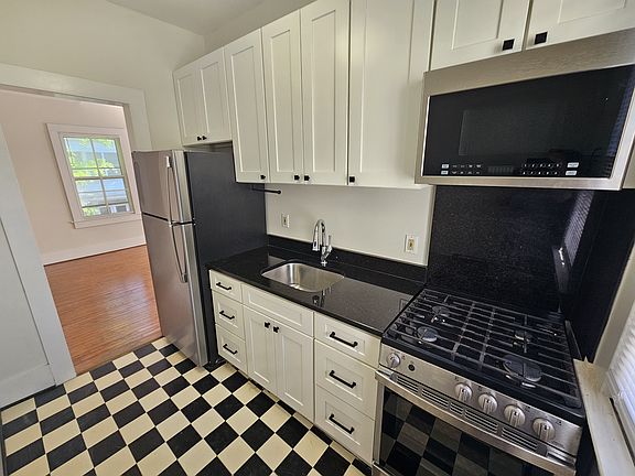 3rd image of 315 S 5th Ave #2