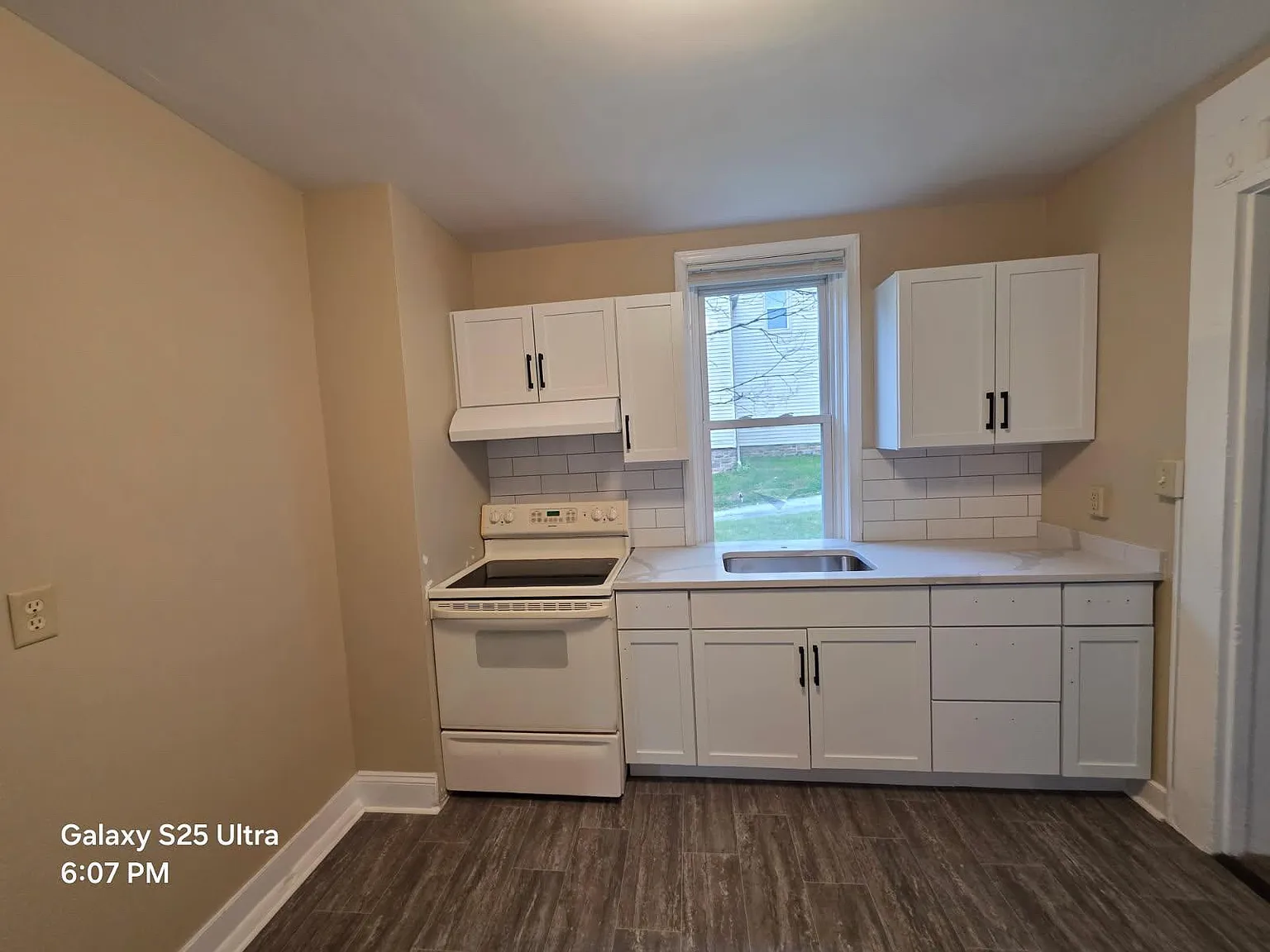1638 Mount Rose Ave — Photo 4