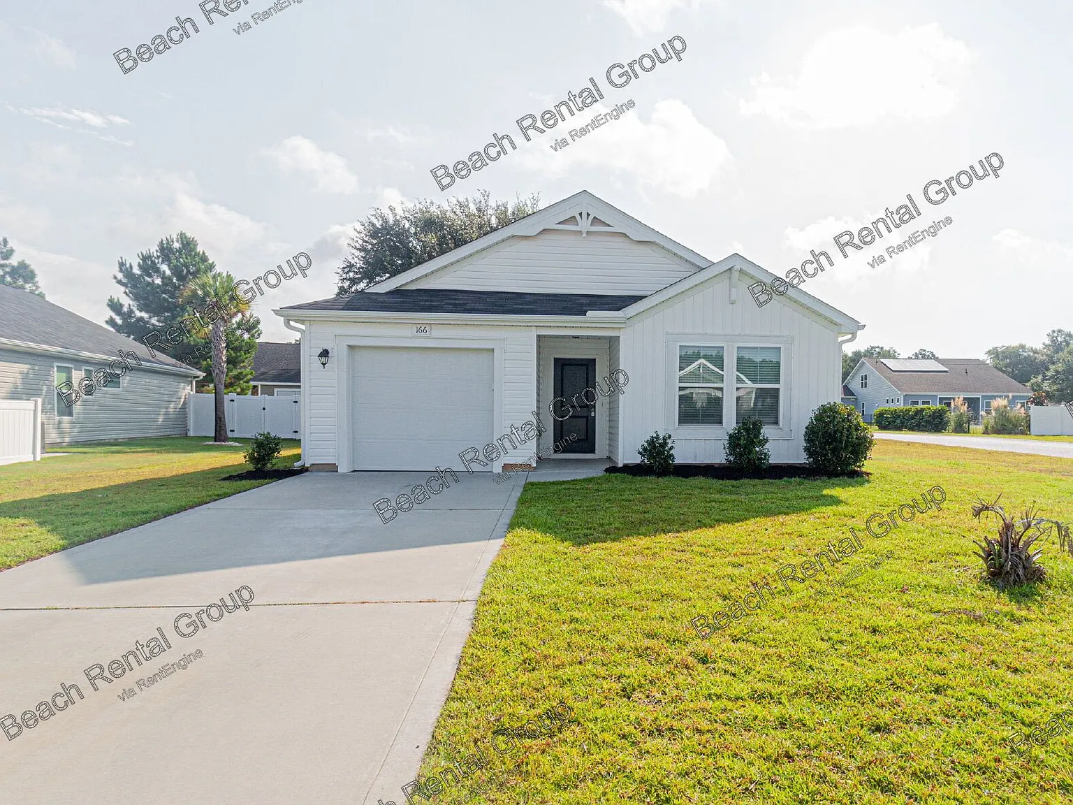 3 bed, 2.0 bath, 1600 sqft, $1,900 — Photo 1