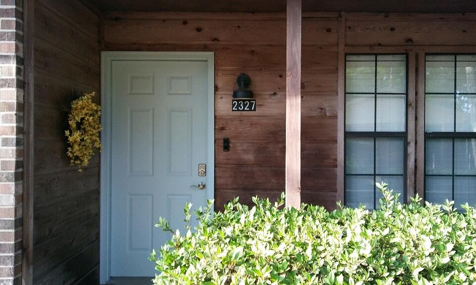 1st image of 2327 Barcelona Ct