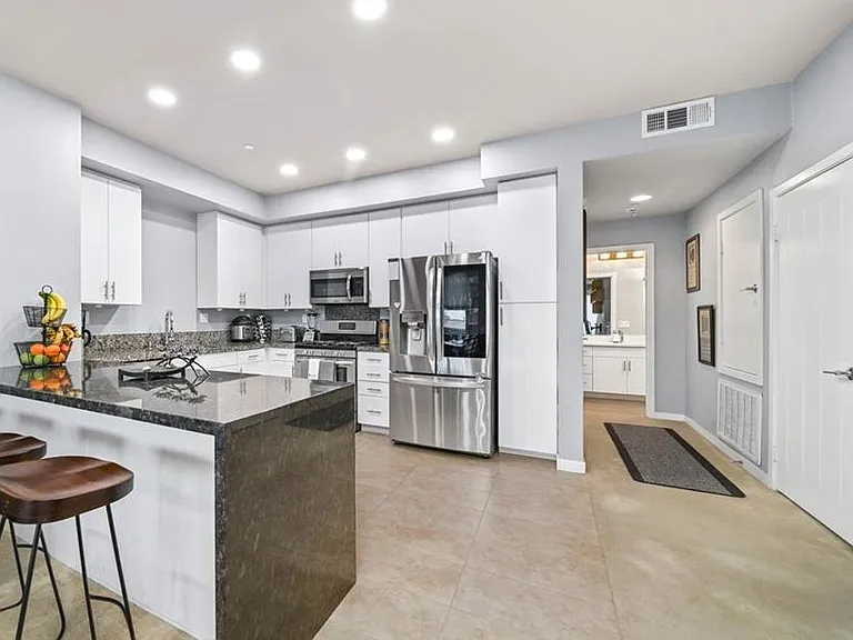 801 S Anaheim Blvd #106 — Photo 4